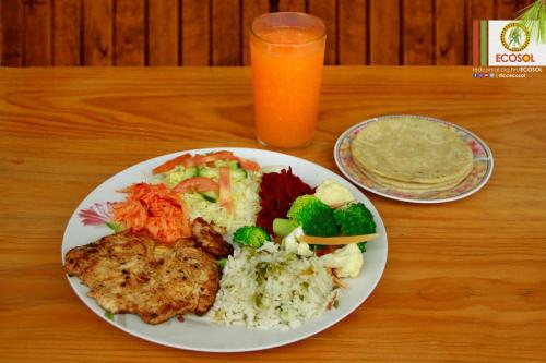 Almuerzo (más en menú)